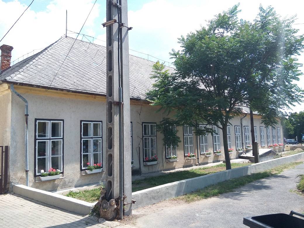 Public Building Energy Modernization in the village of Nagyvázsony - Community Center