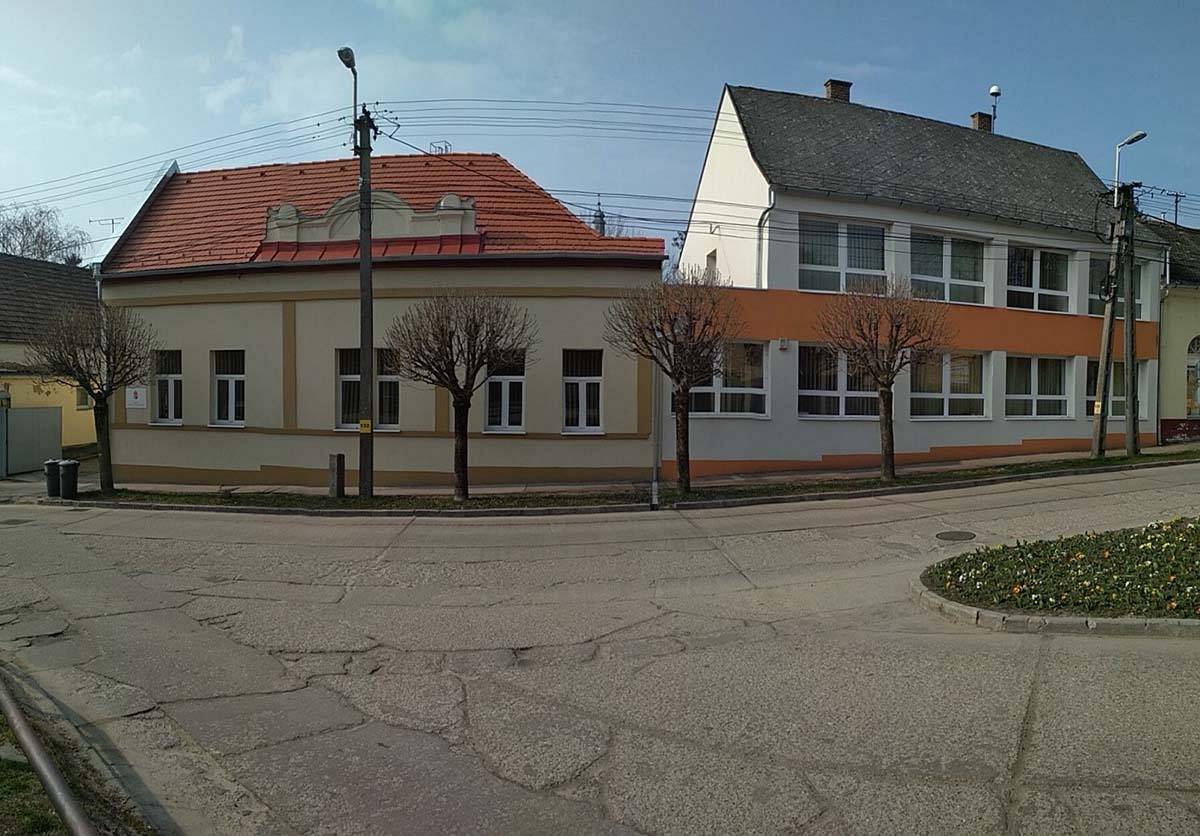 Government Office of Tolna Cunty Paks,  Szentháromságtér 6.